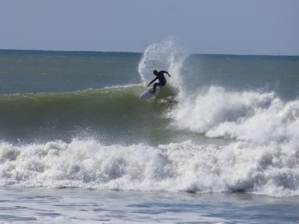 Benoit sur sa planche de surf